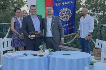 Предаване на президентската оръглица 9